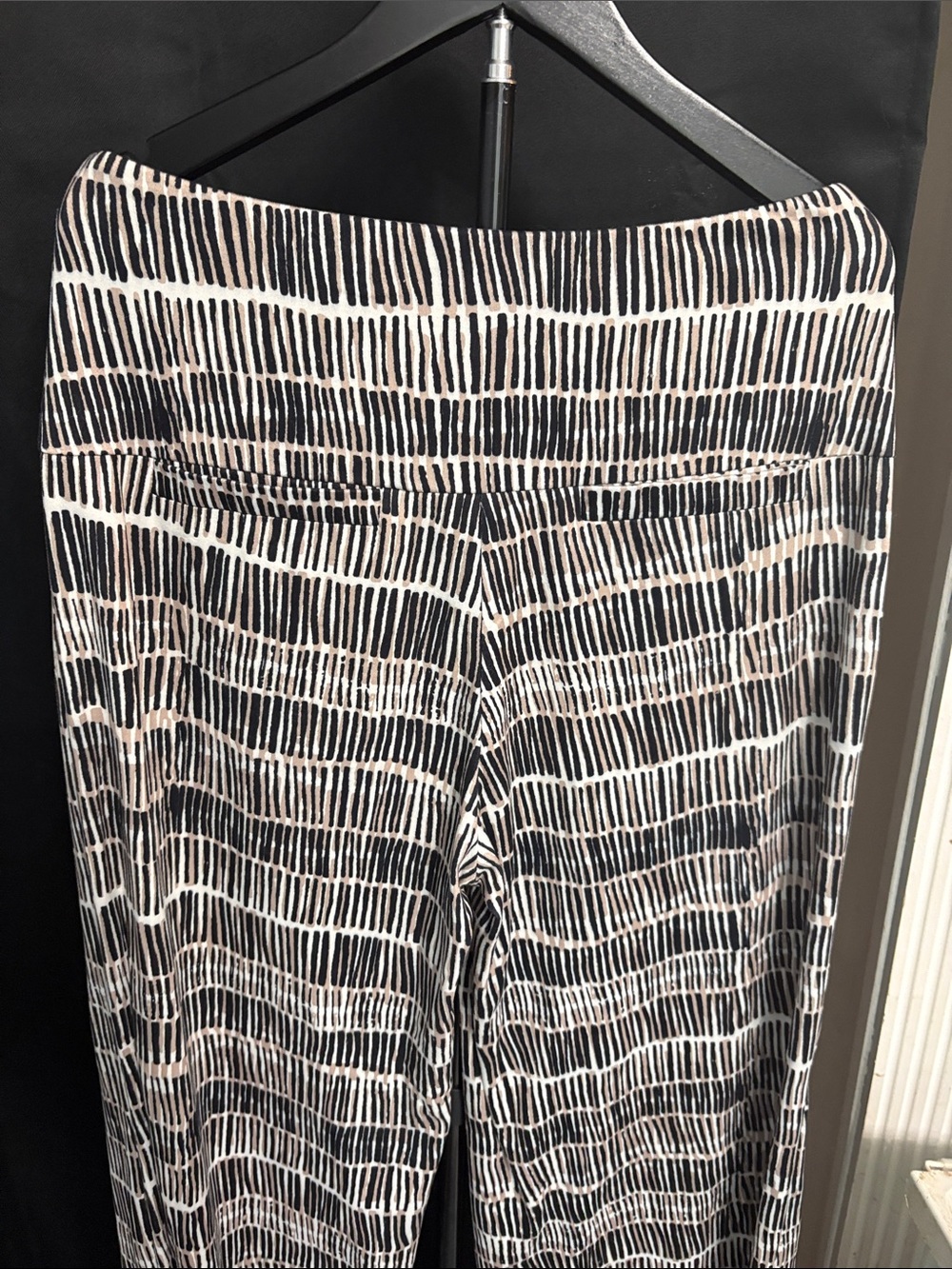 Wide-Leg Patterned Pants in Black & White - Picture 3 of 3